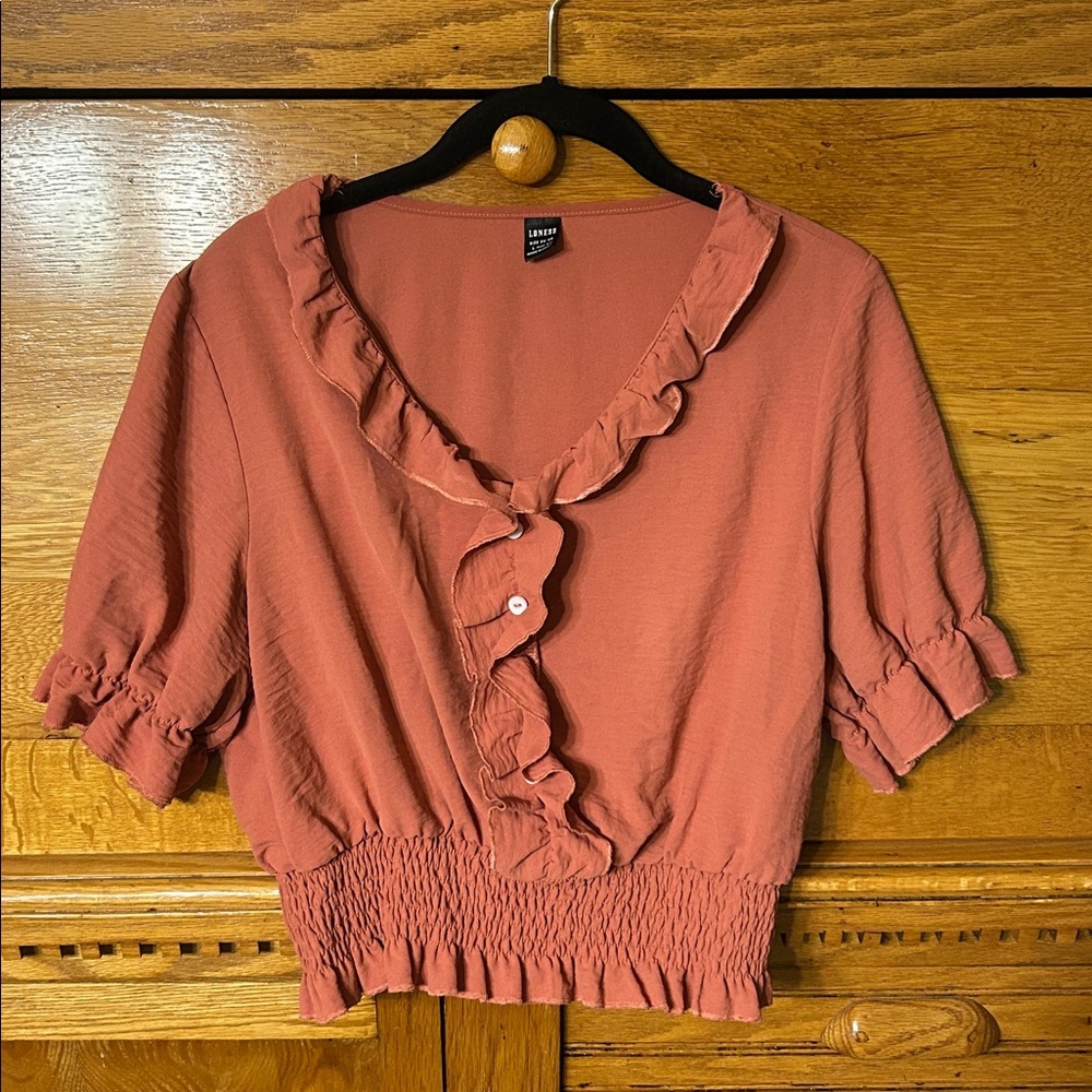 Loness Short Sleeve Ruffle Front cinched Sleeves Smocked Hem Crop Top